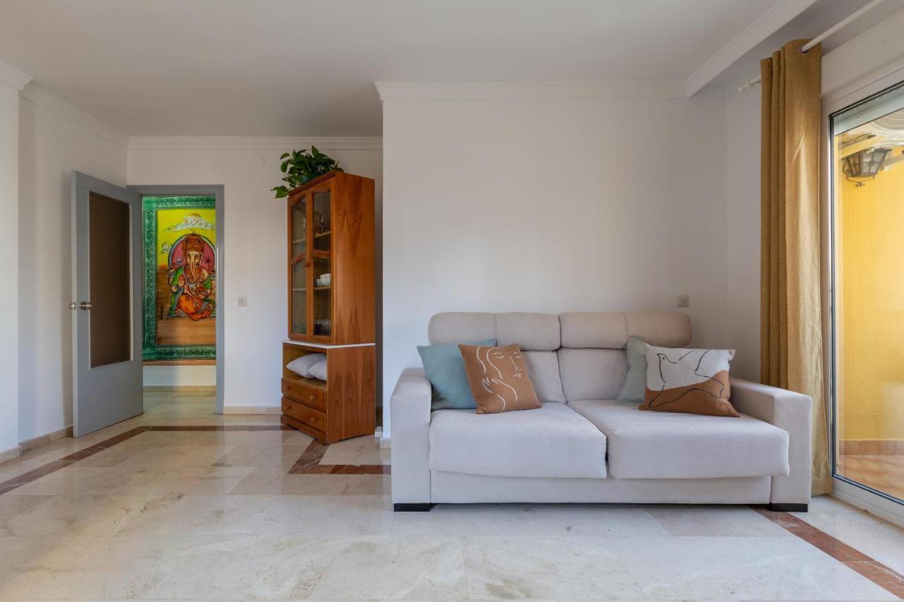 Luminoso Apartamento De Dos Habitaciones Con Terraza Y Parking En El Centro Malaga Luaran gambar